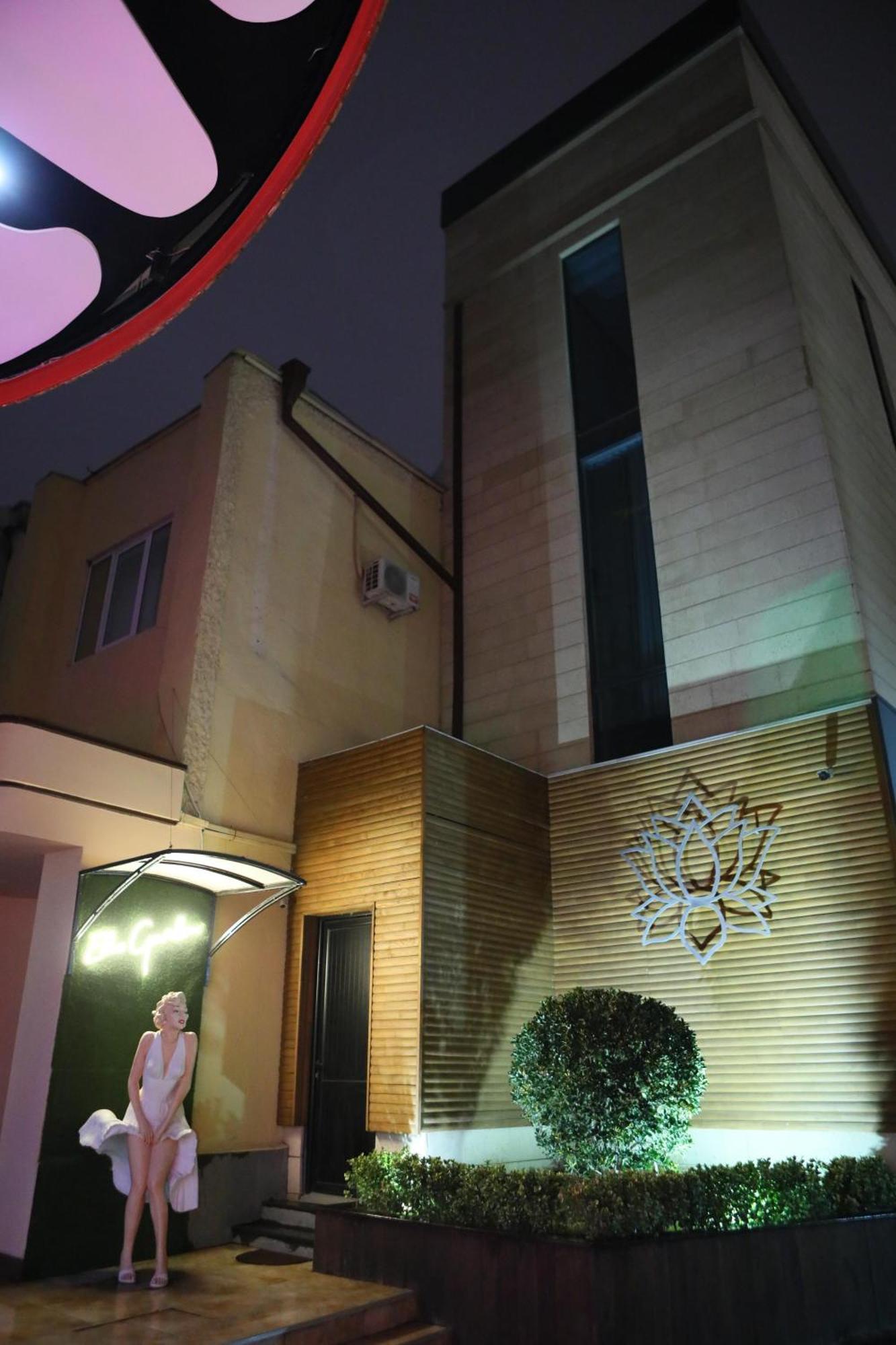 Elko Hotel Erivan Exterior foto